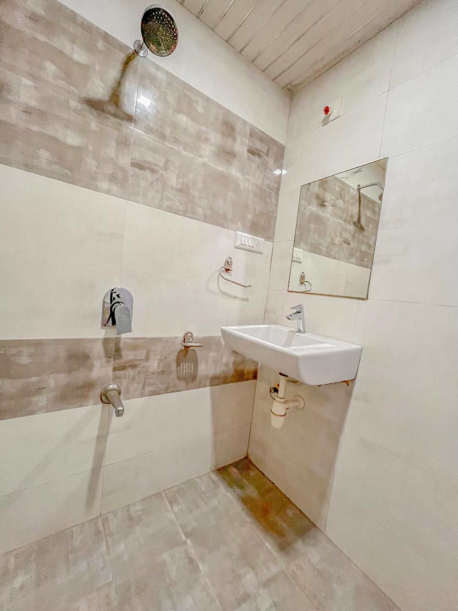 Stayguru Park View Residency Bhuj Eksteriør bilde