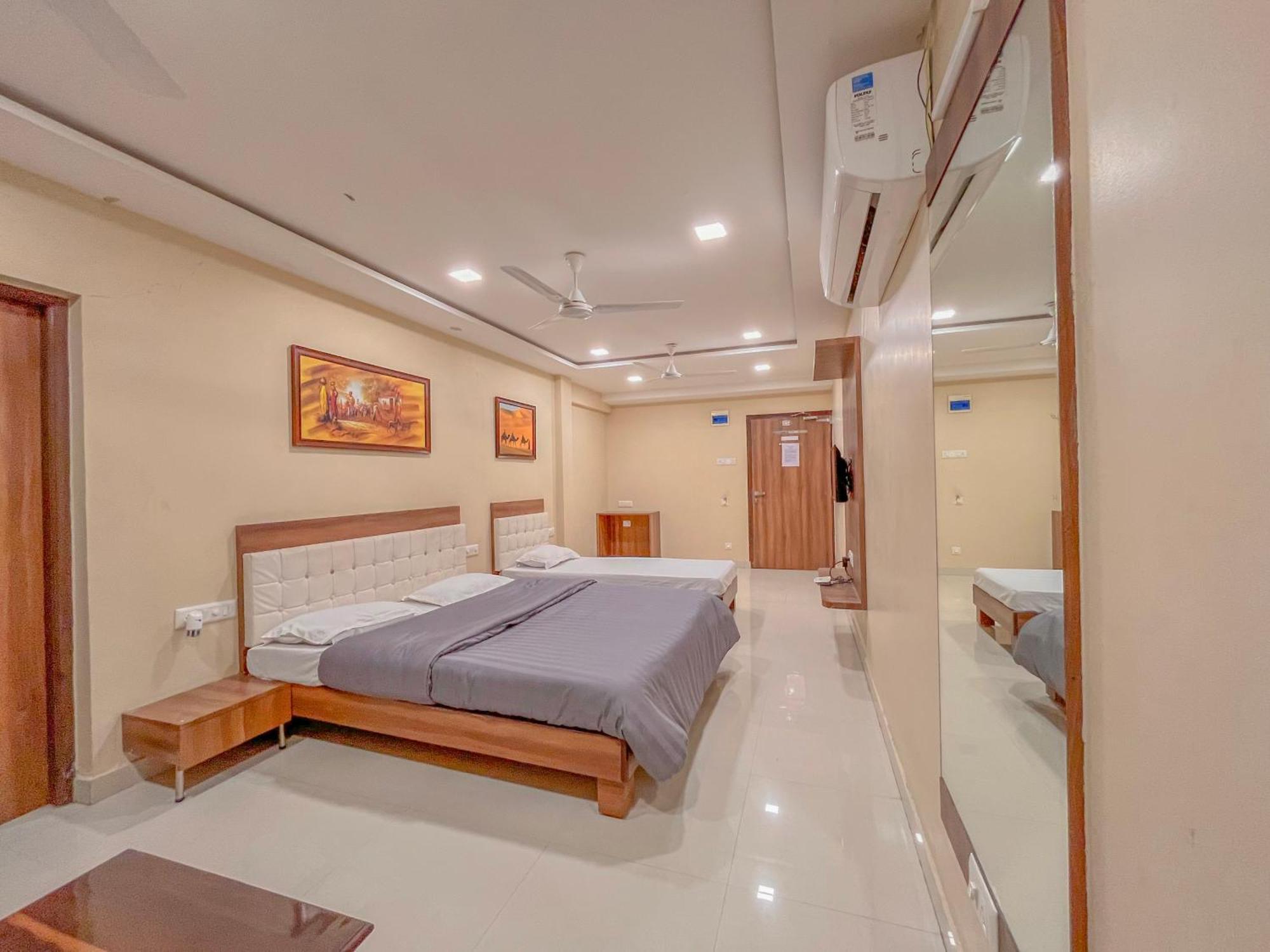 Stayguru Park View Residency Bhuj Eksteriør bilde