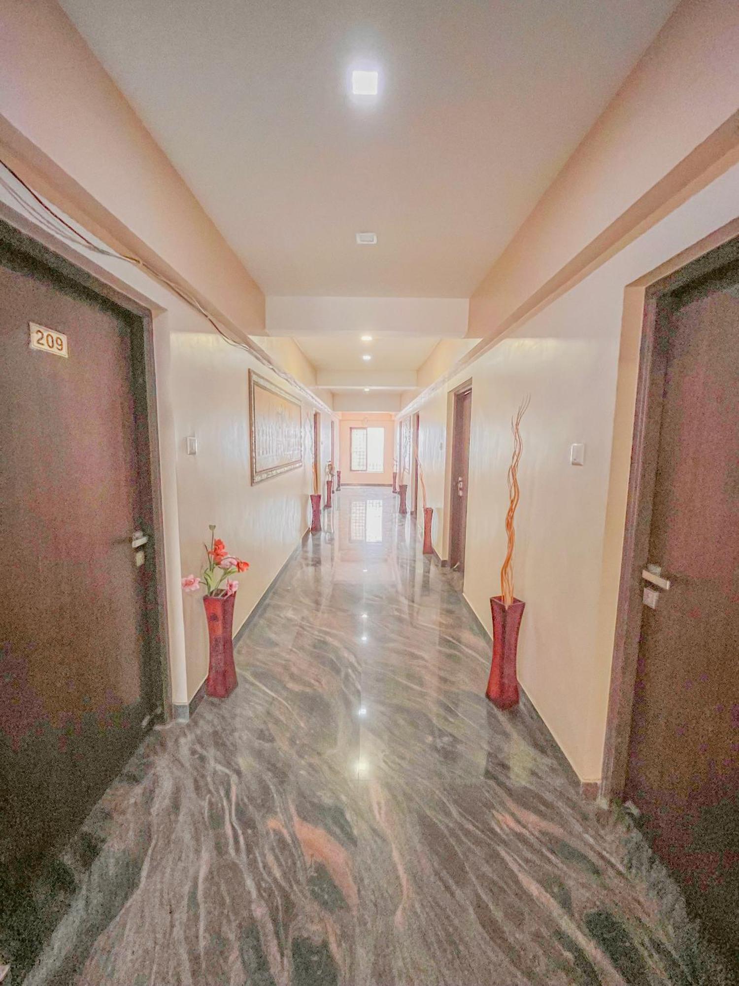 Stayguru Park View Residency Bhuj Eksteriør bilde
